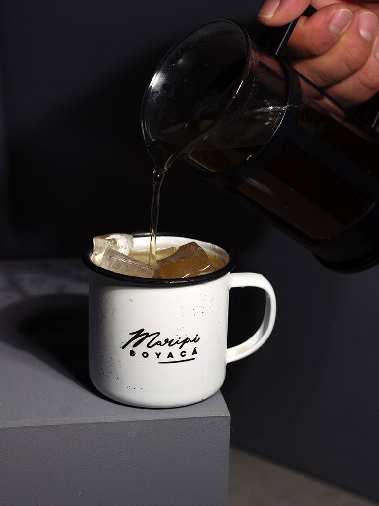 Taza de peltre Perrito aguapanelero